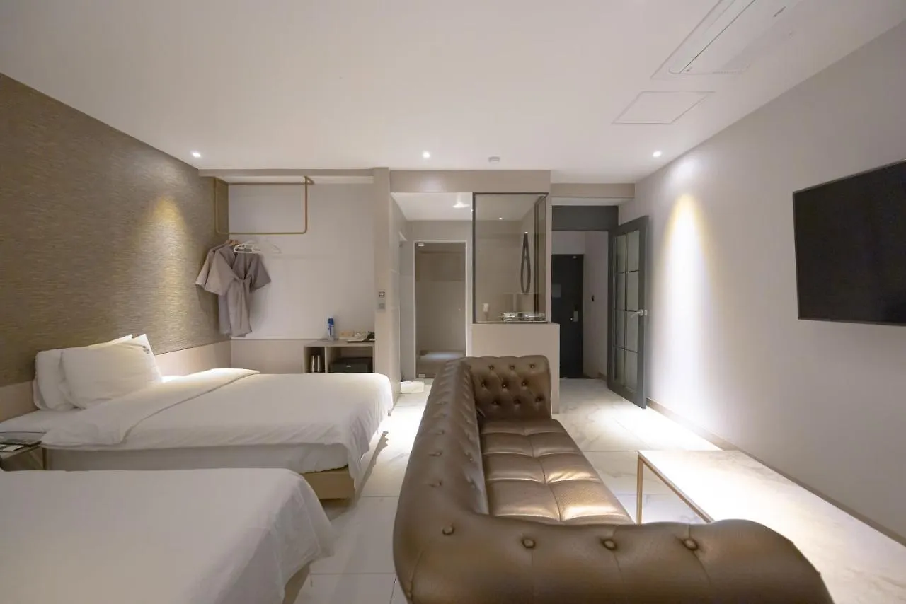 Hound Hotel Seomyeon-Beomcheon Busan